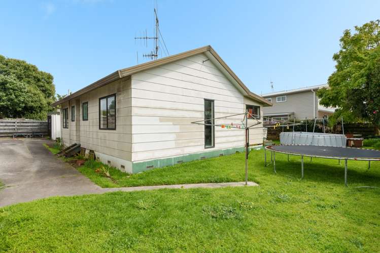 8a Lyn Grove Papamoa_12