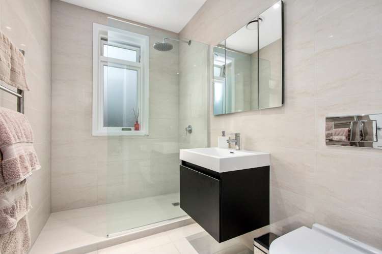 8/2 Herne Bay Road Herne Bay_9