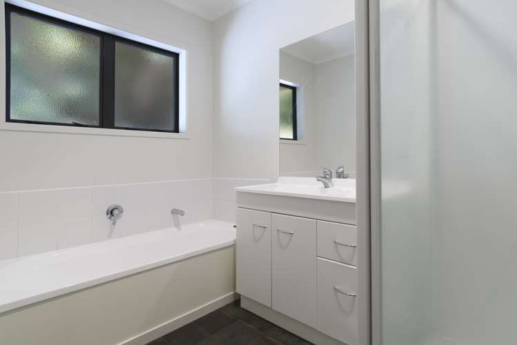 14/19 Glencarron Place Bethlehem_7