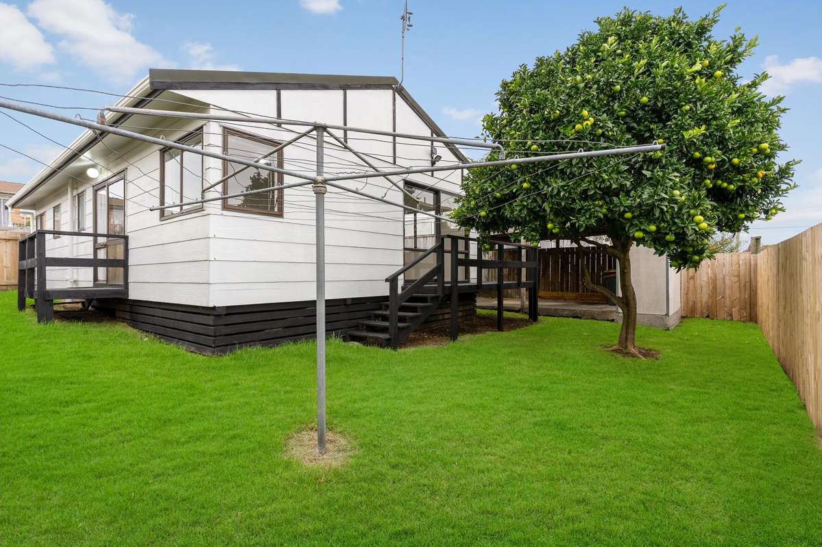 2/80 Kenderdine Road_1