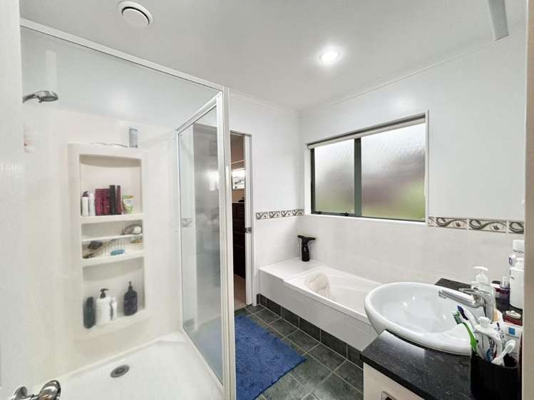 32 Rush Creek Drive Westgate_14