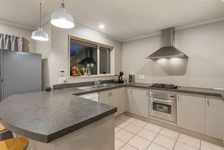 12a Hurricane Way Wigram_2