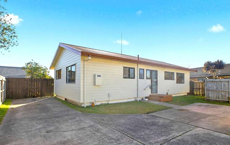 13B Sunrise Avenue Mt Maunganui_11
