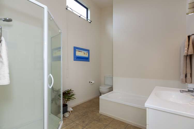 10 Sams Way Raumati South_16