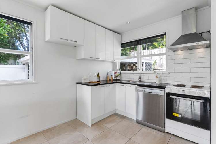 75A Vandeleur Avenue Birkdale_7