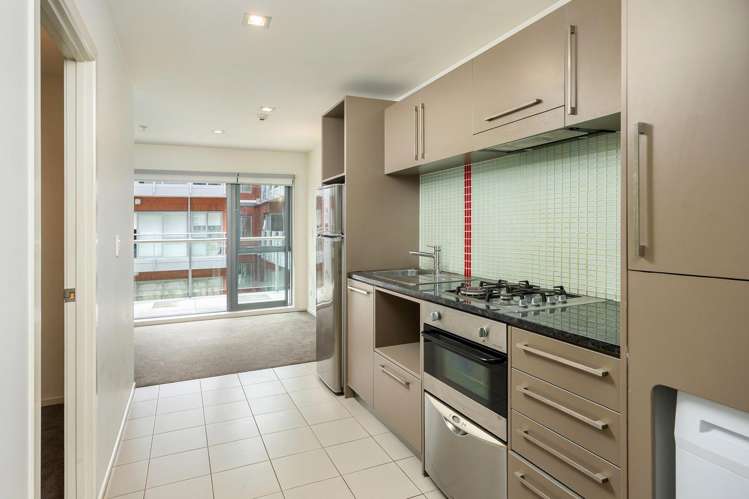 225/4 Wagener Place Mount Albert_1
