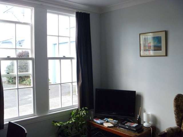 8b Somerset Avenue Newtown_2