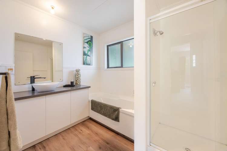 34 Guy Street Waipawa_11