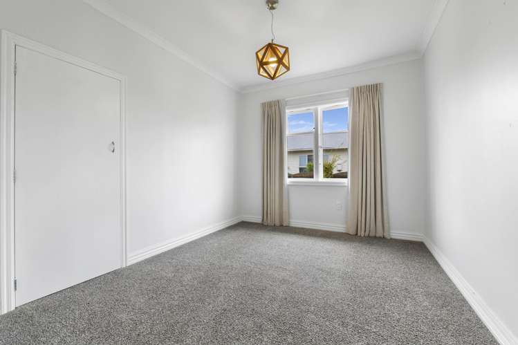 54 Waiwaka Terrace Strandon_16