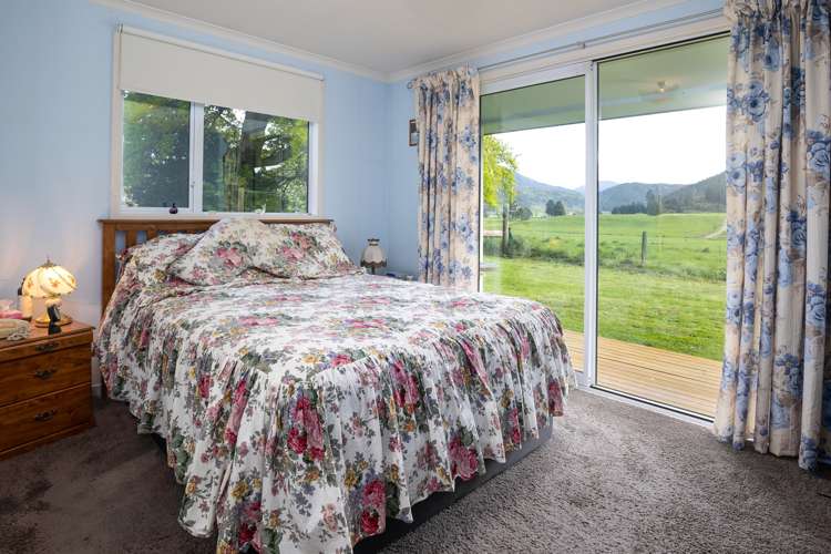 1231 Queen Charlotte Drive Anakiwa and Surrounds_9