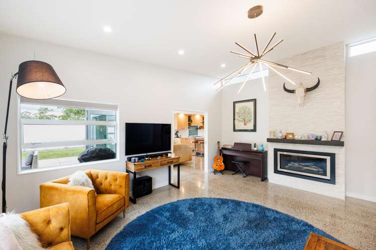 2 Chestnut Close Kelvin Grove_14