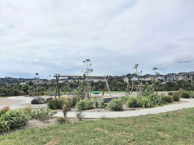 29 Hughs Way Flat Bush_16