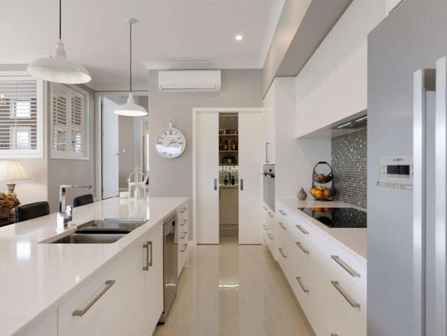 16 Rexford Heights 11554_1