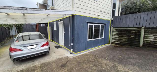 Charming 1-Bed Unit in Henderson
