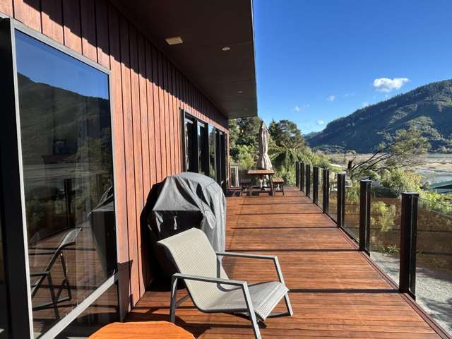 1742 Queen Charlotte Drive Anakiwa and Surrounds_1