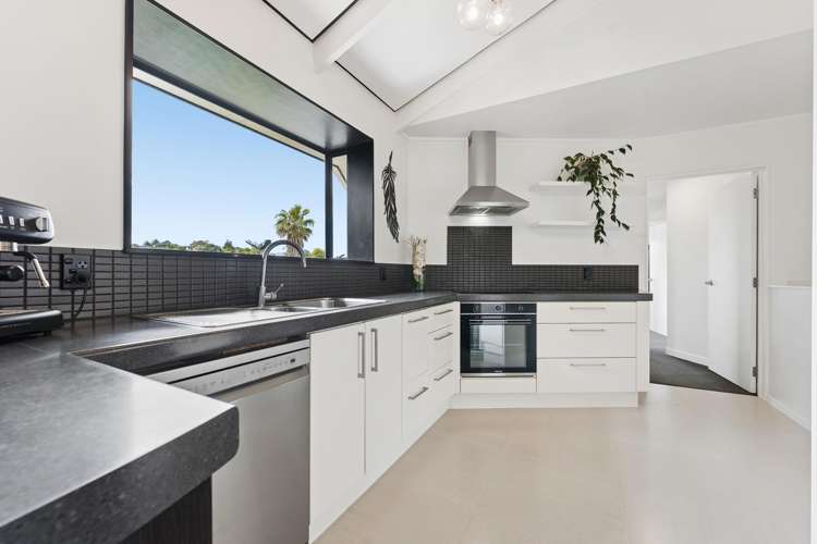 21 Springtime Crescent Stanmore Bay_11