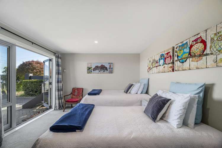 23 Shepherd Road Waipahihi_16