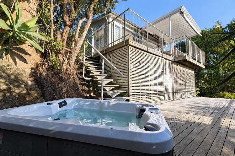 70 Burrell Road Oneroa_22
