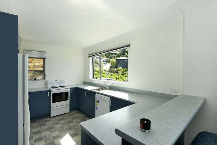 22 Saint Lawrence Street Toi Toi_7