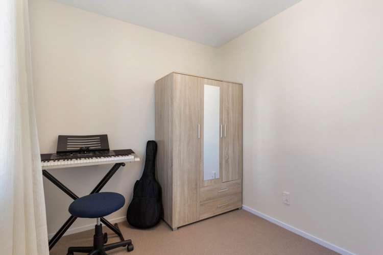 8 Saddleback Crescent Papakura_22