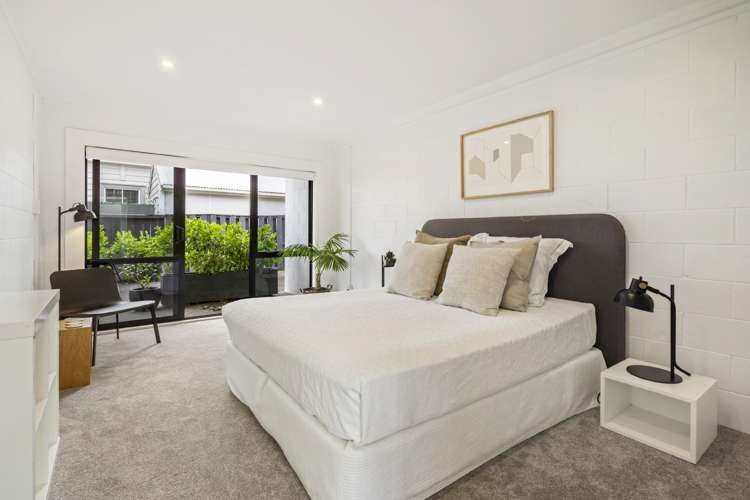 2/57 Lake Road Devonport_9