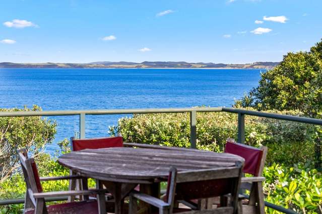 Coastal Living with Stunning Views