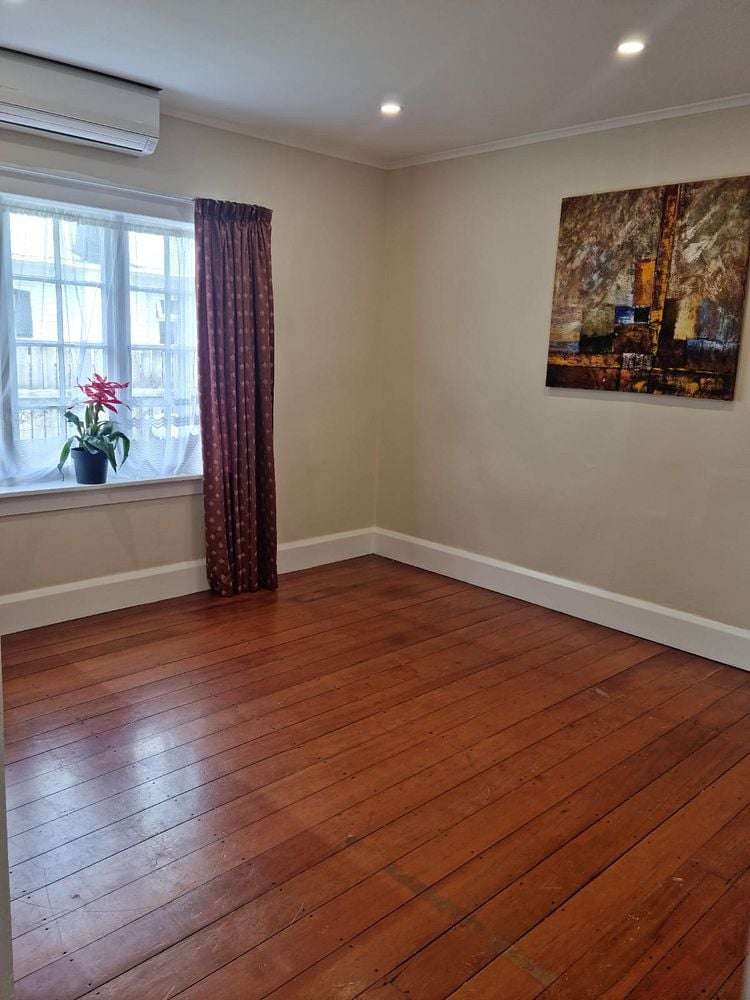 61 Owen Street Belmont_5