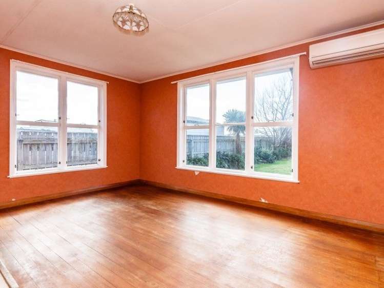 14 Kittyhawk Row Bulls_5