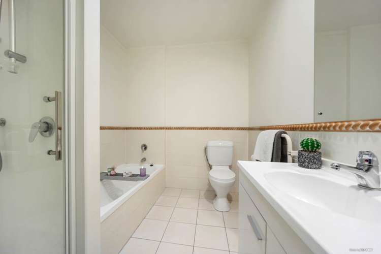 10/520 Don Buck Road Massey_5