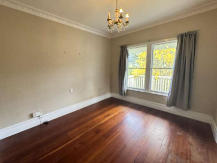 27 Tawa Terrace Tawa_6