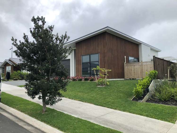 4 Taikura Avenue Red Beach_7