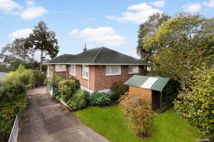 18 Exminster Street Blockhouse Bay_17