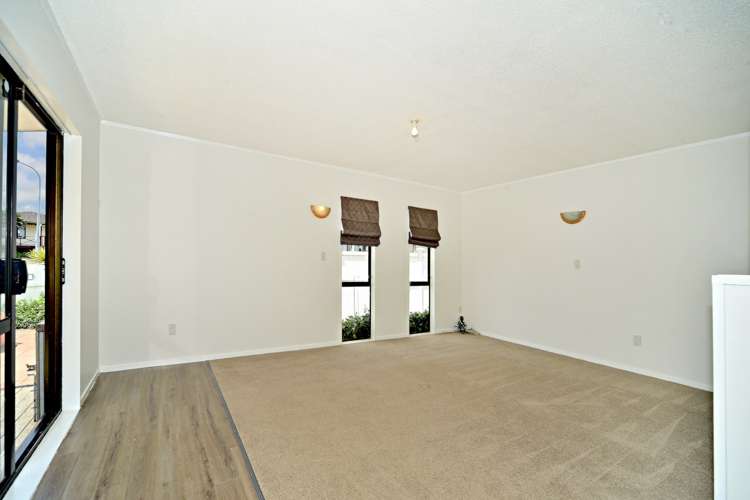 39 Greenstone Place Clover Park_8