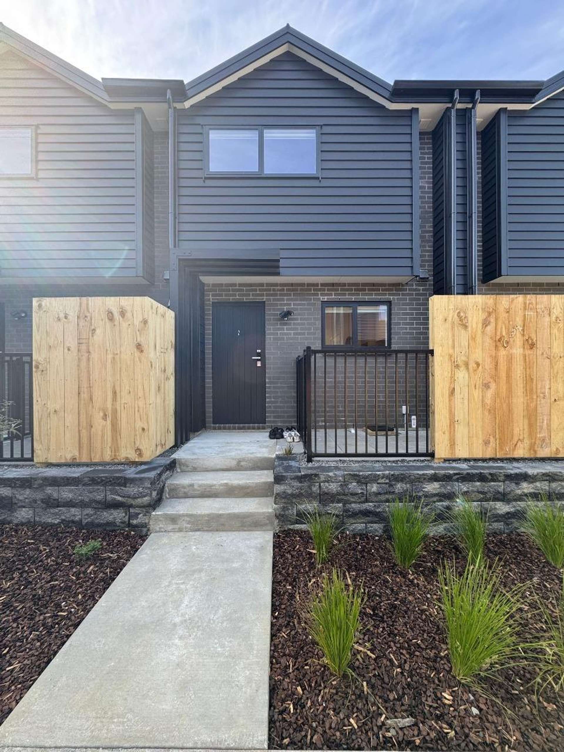 2/25 Childs Avenue Pukekohe_0