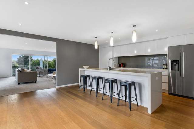 2/83 Kowhai Road Mairangi Bay_1