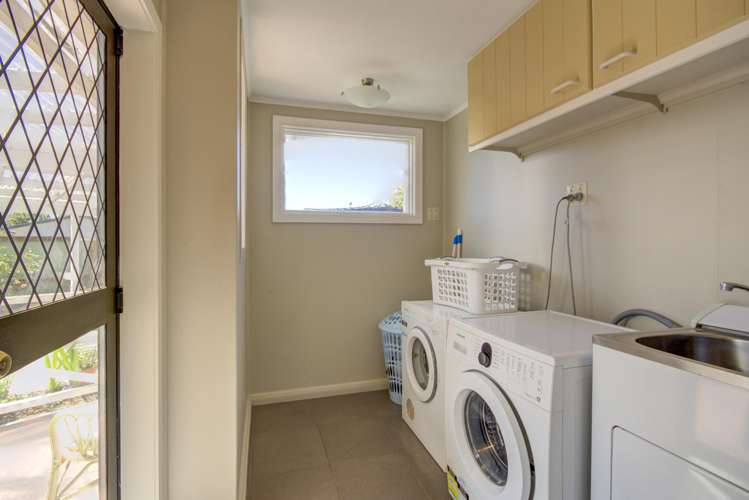 5 Collins Drive Waikuku Beach_11