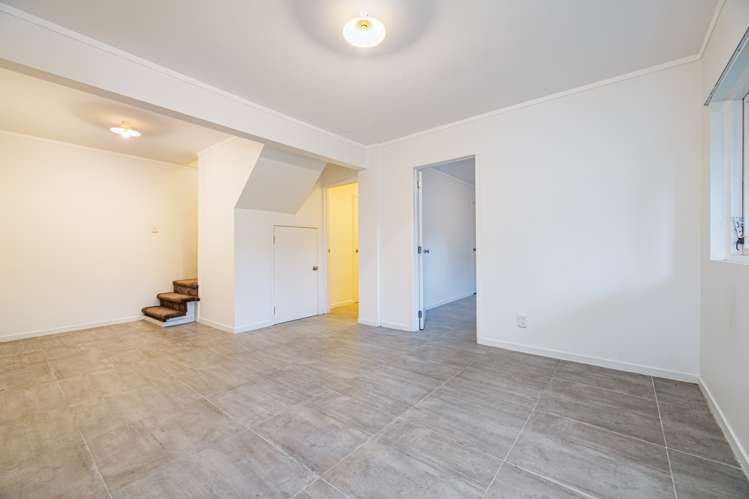 2/7 Dakota Avenue Beach Haven_34