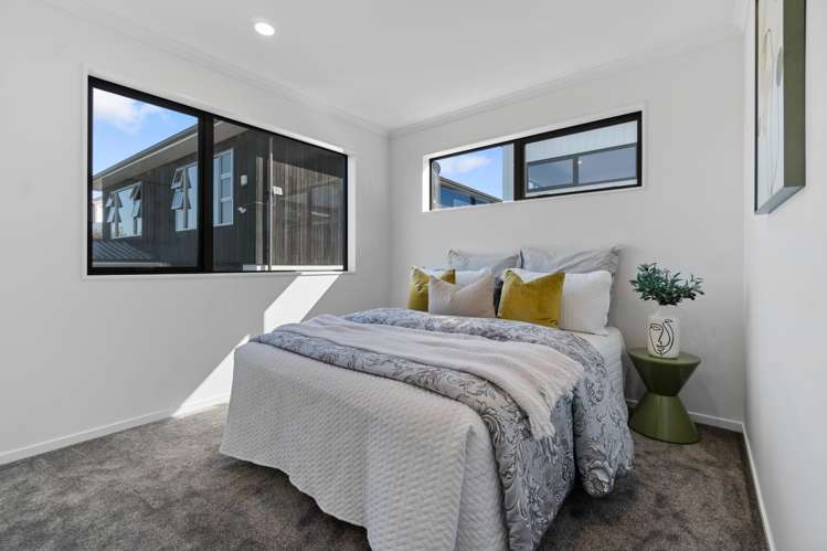 88 A&B Norman Lesser Drive St Johns_12