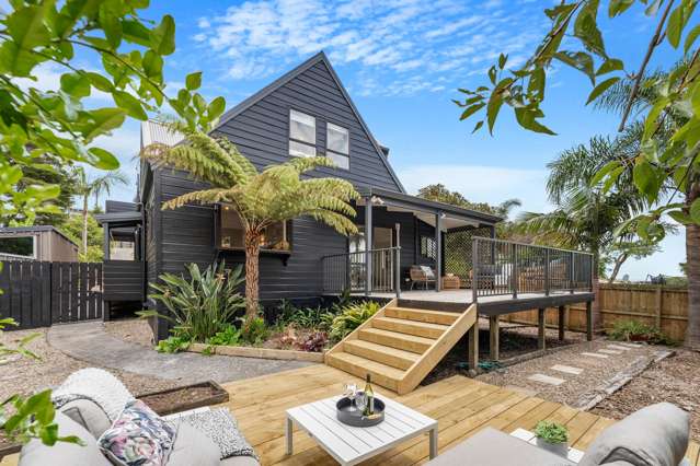 6 Elliston Crescent Stanmore Bay_1