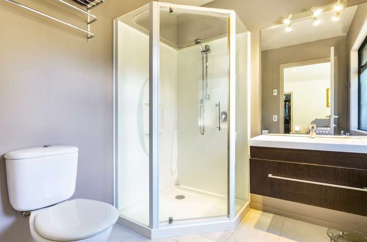 176 Mapara Road Acacia Bay_17