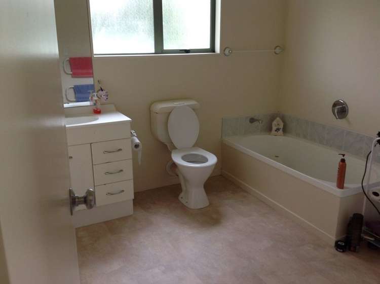 2/77 Marlborough Avenue Glenfield_13