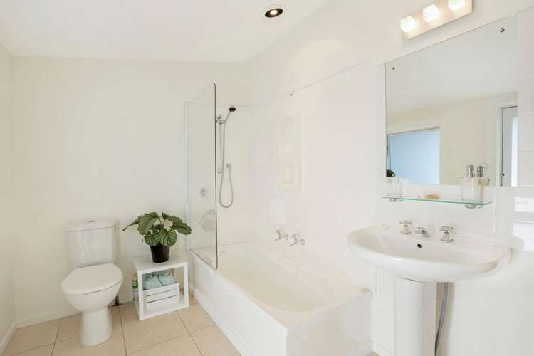 20 Queens Drive Oneroa_23