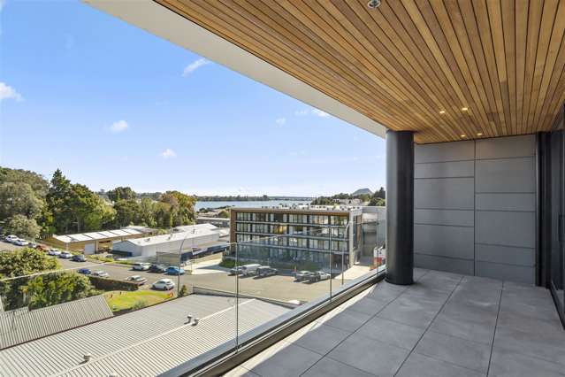 208/359 Cameron Road (Vantage) Tauranga Central_1