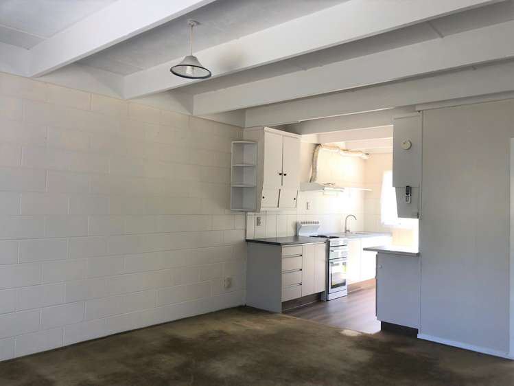 2/66 Flanshaw Road Te Atatu South_8