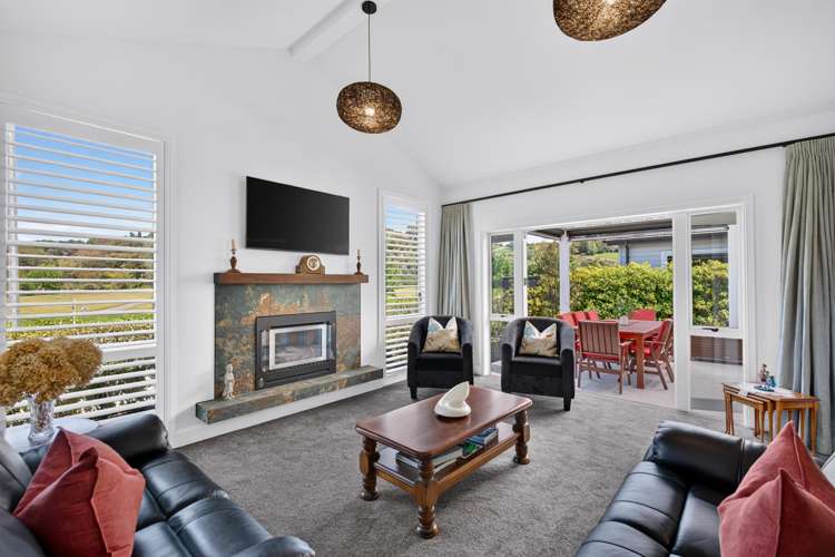 55 Kent Terrace Taradale_10