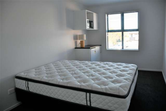 2c/21 Inverness Avenue 1074_2