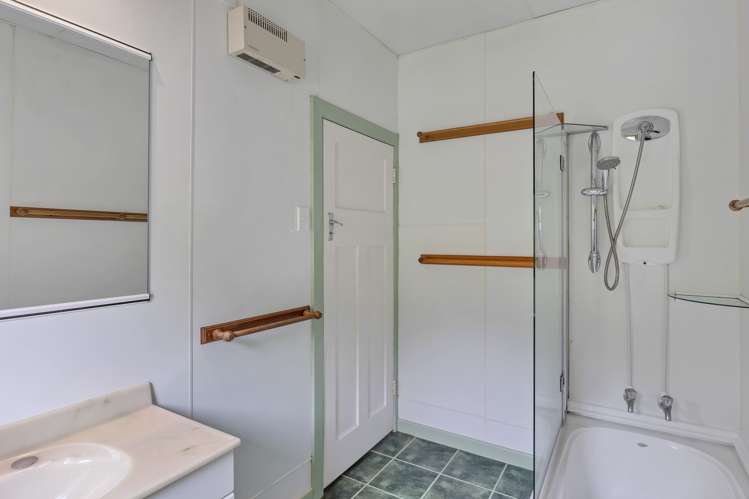 85 Brecon Road Stratford_14