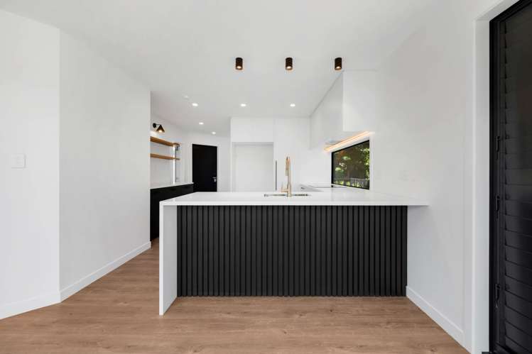 4/97 Cook Street Howick_17