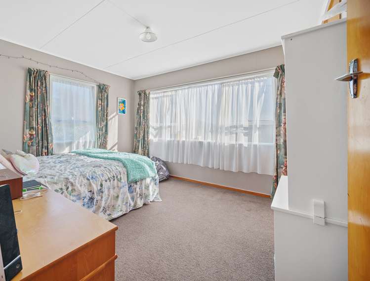 267 Seaview Road Stoke_12