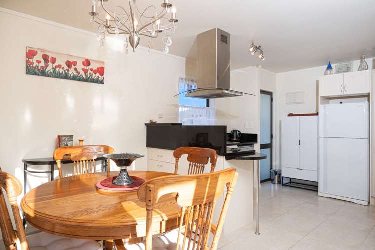 12 Annette Avenue Te Atatu South_12